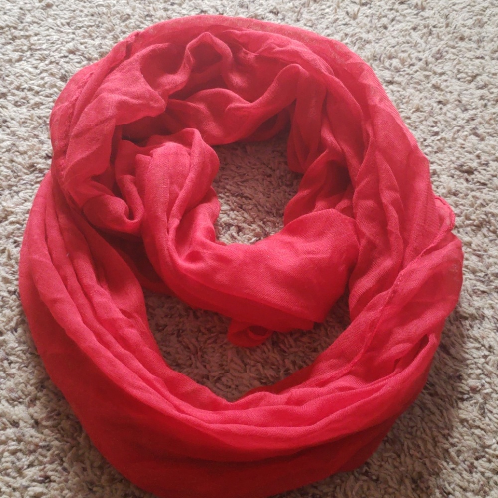 Red circular scarf